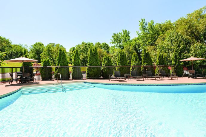 Imagen de la piscina del Hotel Holiday Inn Express Hartford South - Rocky Hill. Foto 20