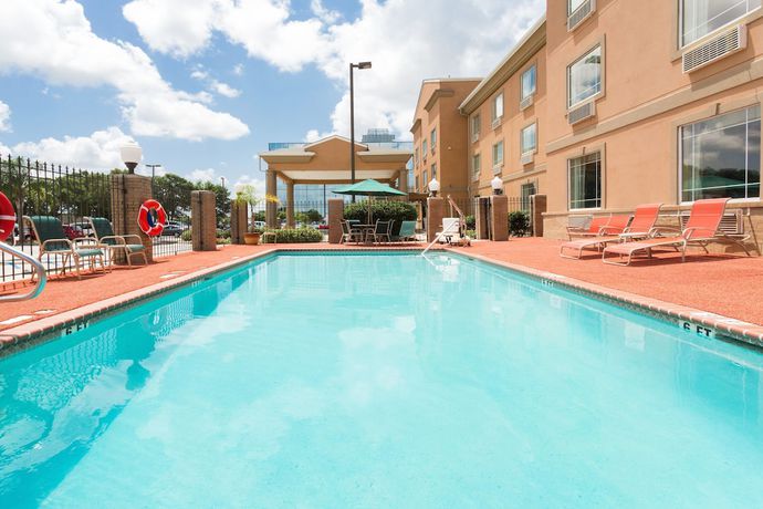 Imagen de la piscina del Hotel Holiday Inn Express Harvey-marrero, An Ihg. Foto 20
