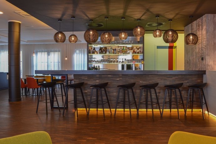 Imagen del bar/restaurante del Hotel Holiday Inn Express Hasselt, An Ihg. Foto 2