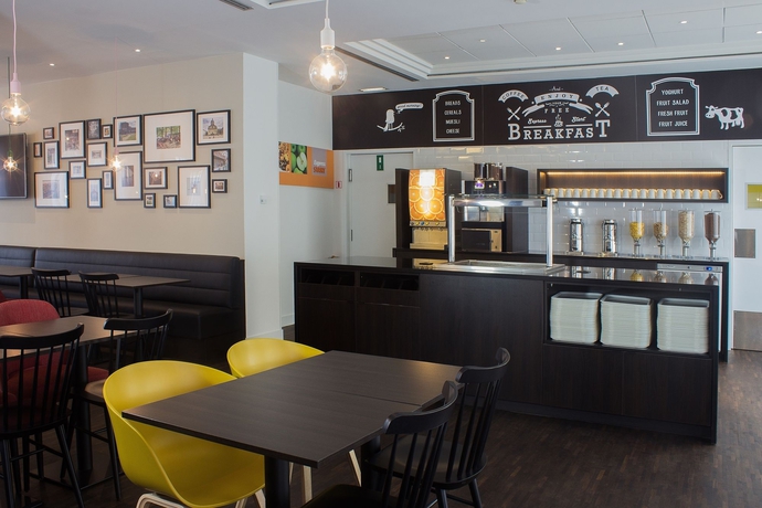 Imagen del bar/restaurante del Hotel Holiday Inn Express Hasselt, An Ihg. Foto 3