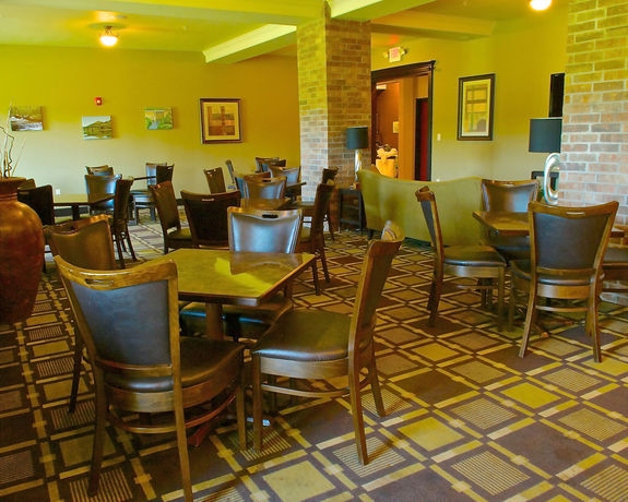 Imagen del bar/restaurante del Hotel Holiday Inn Express Heber Springs. Foto 5