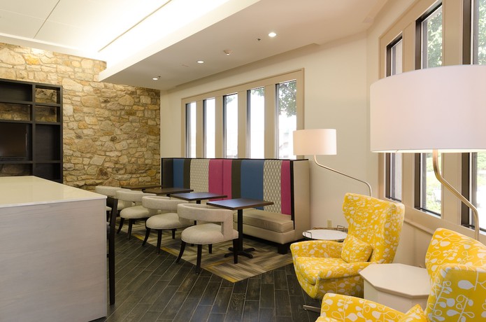 Imagen de los interiores del Hotel Holiday Inn Express Hickory-hickory Mart. Foto 12