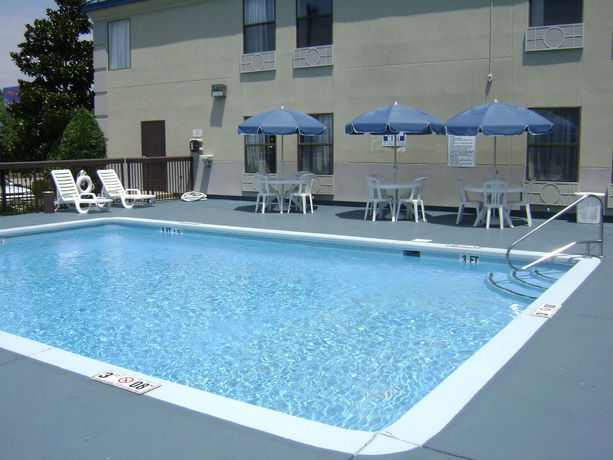 Imagen de la piscina del Hotel Holiday Inn Express Hotel & Suites Wilson - Hayes Place, an IHG Hotel. Foto 16