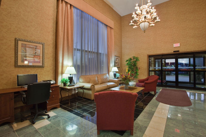 Imagen de los interiores del Hotel Holiday Inn Express Hotel & Suites Wilson - Hayes Place, an IHG Hotel. Foto 12