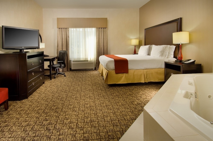 Imagen de la habitación del Hotel Holiday Inn Express Hotel and Suites Alexandria Fort Belvoir. Foto 12