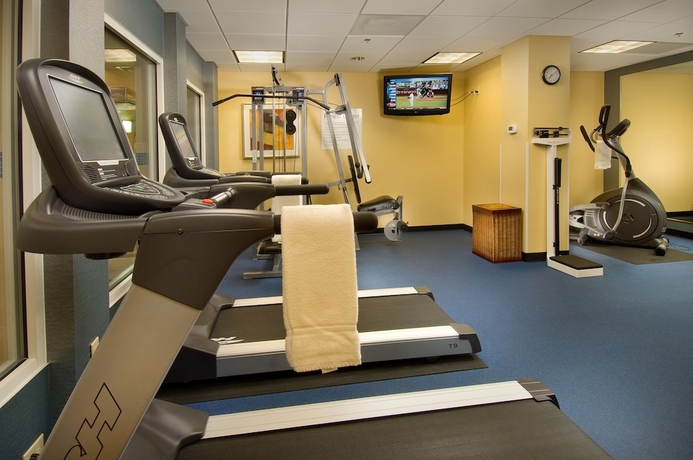 Imagen de los interiores del Hotel Holiday Inn Express Hotel and Suites Alexandria Fort Belvoir. Foto 18