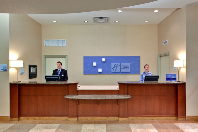 Imagen de los interiores del Hotel Holiday Inn Express Hotel and Suites Edmonton South. Foto 14
