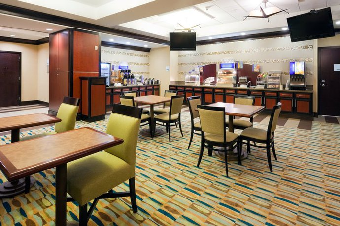 Imagen del bar/restaurante del Hotel Holiday Inn Express Hotel and Suites Mobile/saraland. Foto 2