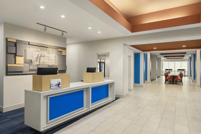 Imagen de los interiores del Hotel Holiday Inn Express Hotel y Suites Ft Myers East-. Foto 17