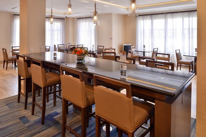 Imagen de los interiores del Hotel Holiday Inn Express Hotels & Suites Loma Linda. Foto 14