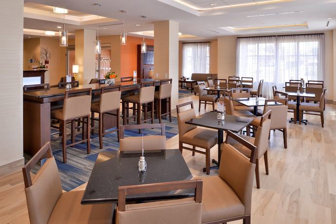 Imagen de los interiores del Hotel Holiday Inn Express Hotels & Suites Loma Linda. Foto 16