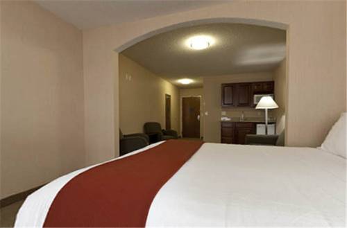 Imagen de la habitación del Hotel Holiday Inn Express Hotels and Suites Dayton North Tipp City, An Ihg Hotel. Foto 6