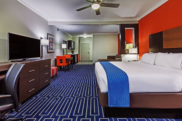 Imagen de la habitación del Hotel Holiday Inn Express Hotels and Suites Houston East, An Ihg Hotel. Foto 6
