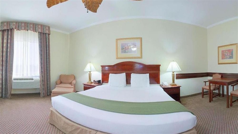 Imagen de la habitación del Hotel Holiday Inn Express Hotels and Suites Houston East, An Ihg Hotel. Foto 9