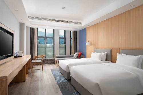 Imagen de la habitación del Hotel Holiday Inn Express Huangshi Cihu Lake by IHG. Foto 14