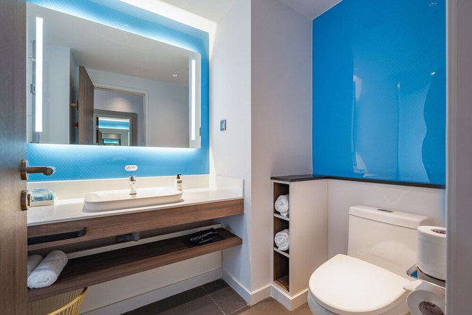 Imagen de la habitación del Hotel Holiday Inn Express Huludao Seaview, an IHG. Foto 9