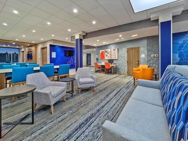 Imagen de los interiores del Hotel Holiday Inn Express Huntsville Space Center, An Ihg. Foto 17