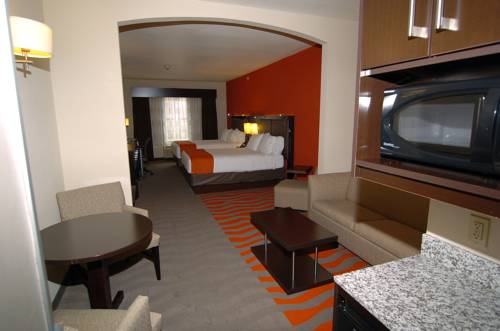 Imagen de la habitación del Hotel Holiday Inn Express Hutchinson, An Ihg. Foto 8