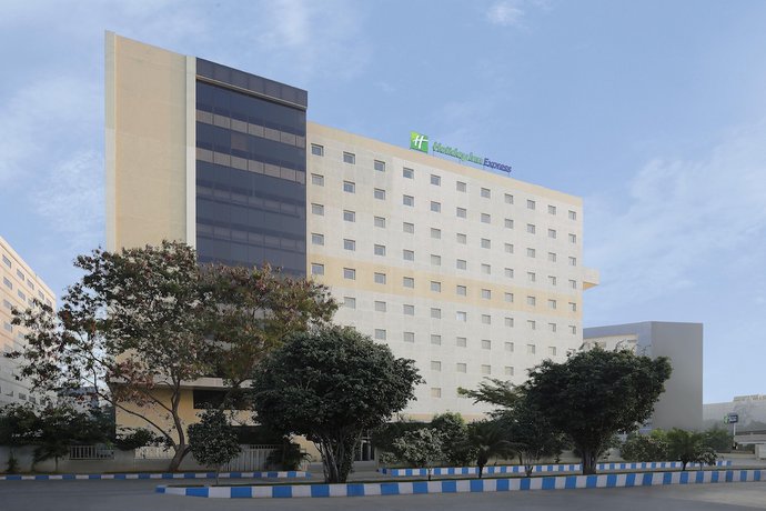 Imagen general del Hotel Holiday Inn Express Hyderabad Hitec City, An Ihg. Foto 2
