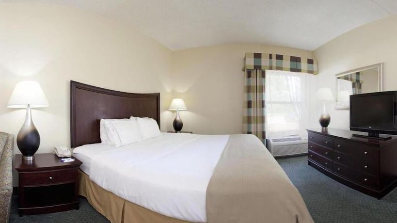Imagen de la habitación del Hotel Holiday Inn Express Indianapolis Airport. Foto 3