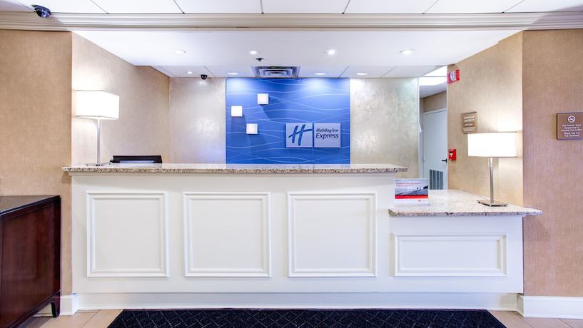 Imagen de los interiores del Hotel Holiday Inn Express Indianapolis Airport. Foto 19