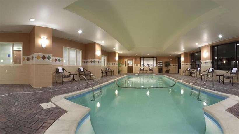Imagen de la piscina del Hotel Holiday Inn Express Indianapolis Downtown Convention Center, An Ihg. Foto 16