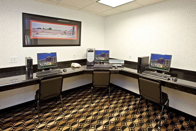 Imagen de los interiores del Hotel Holiday Inn Express Indianapolis - Southeast, An Ihg. Foto 12