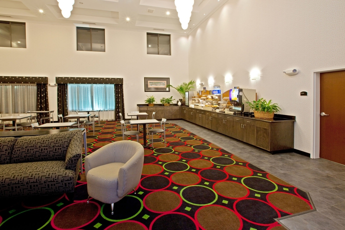 Imagen del bar/restaurante del Hotel Holiday Inn Express Indianapolis - Southeast, An Ihg. Foto 3