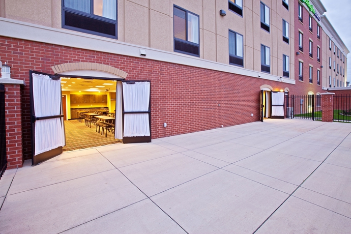 Imagen general del Hotel Holiday Inn Express Indianapolis - Southeast. Foto 1