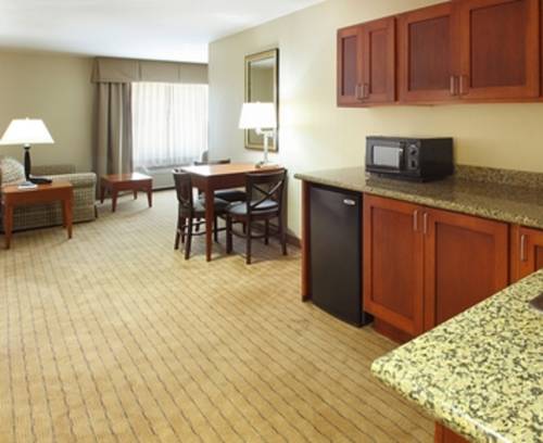 Imagen de la habitación del Hotel Holiday Inn Express Inn and Suites Searcy, An Ihg. Foto 10