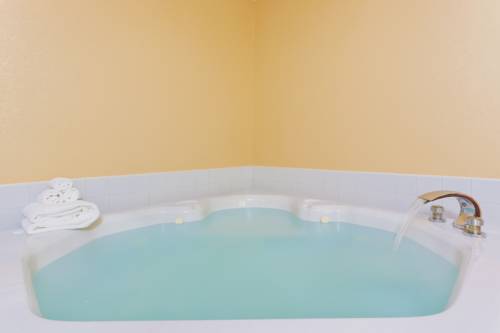 Imagen de la habitación del Hotel Holiday Inn Express Irwin (Pa Tpk Exit 67). Foto 9