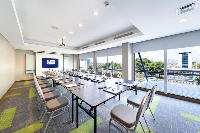 Imagen de los interiores del Hotel Holiday Inn Express Jakarta Matraman. Foto 20
