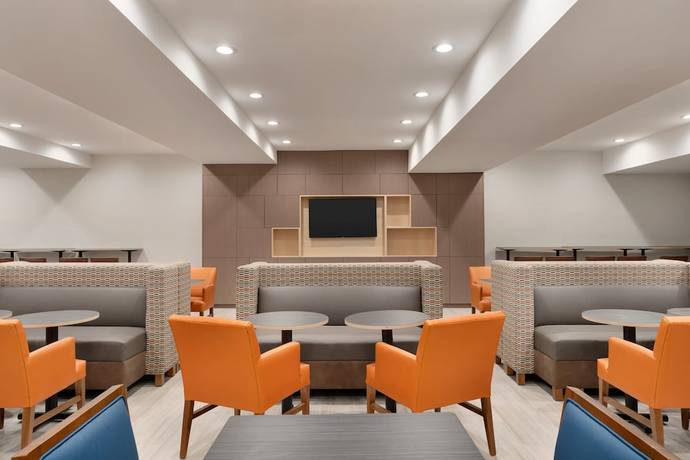 Imagen de los interiores del Hotel Holiday Inn Express Jamaica - JFK AirTrain - NYC, an IHG Hotel. Foto 17