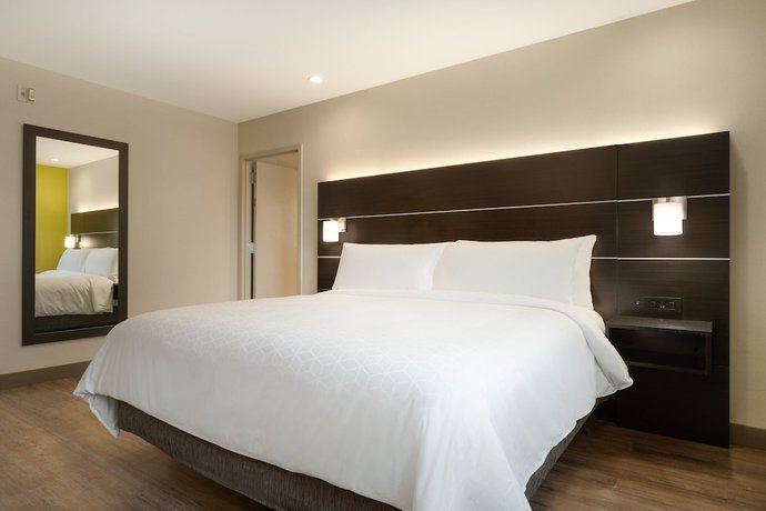Imagen de la habitación del Hotel Holiday Inn Express Jamaica - JFK AirTrain - NYC, an IHG Hotel. Foto 10