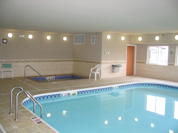 Imagen de la piscina del Hotel Holiday Inn Express Jamestown, An Ihg. Foto 20