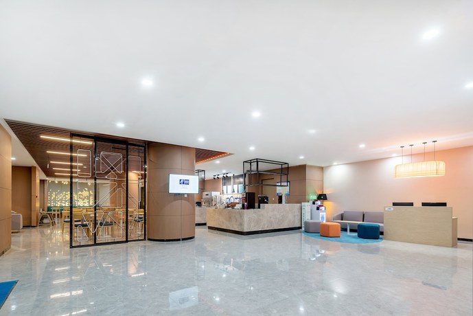 Imagen de los interiores del Hotel Holiday Inn Express Jinan Jingshi, An Ihg. Foto 18