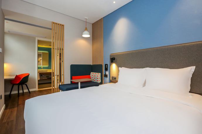 Imagen de la habitación del Hotel Holiday Inn Express Jingdezhen Taoxichuan, an IHG. Foto 5