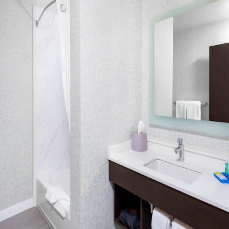 Imagen de la habitación del Hotel Holiday Inn Express Kansas City Downtown, An Ihg. Foto 10