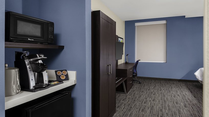 Imagen de la habitación del Hotel Holiday Inn Express Kansas City Downtown, An Ihg. Foto 12