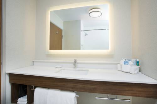Imagen de la habitación del Hotel Holiday Inn Express Kansas City - at the Legends. Foto 4