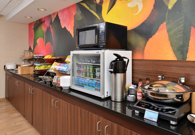 Imagen del bar/restaurante del Hotel Holiday Inn Express Kenner - New Orleans Airport, An Ihg. Foto 2