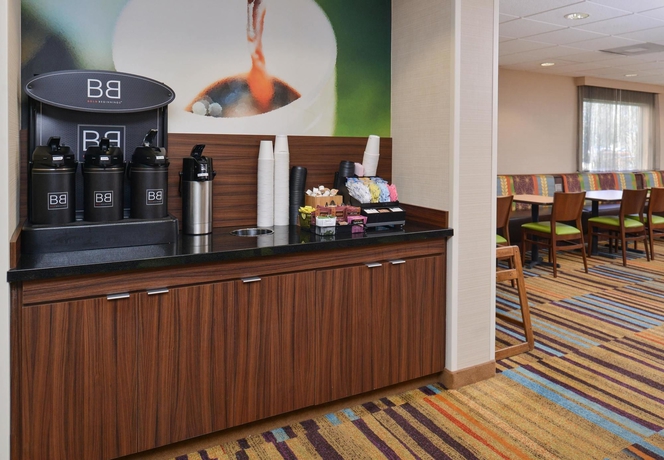 Imagen del bar/restaurante del Hotel Holiday Inn Express Kenner - New Orleans Airport, An Ihg. Foto 5
