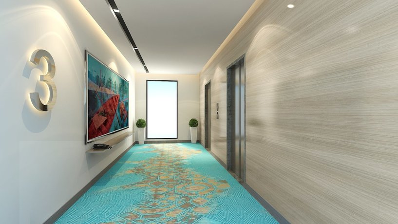 Imagen de los interiores del Hotel Holiday Inn Express Kolkata Airport, an IHG. Foto 14