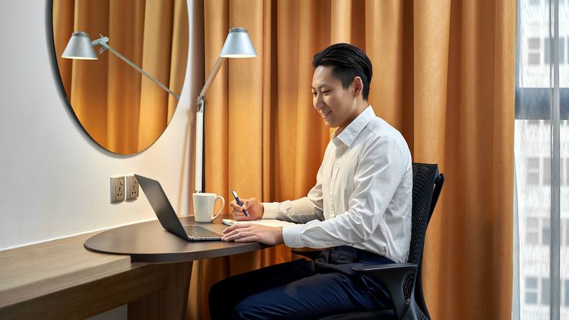 Imagen de la habitación del Hotel Holiday Inn Express Kota Kinabalu City Centre. Foto 5