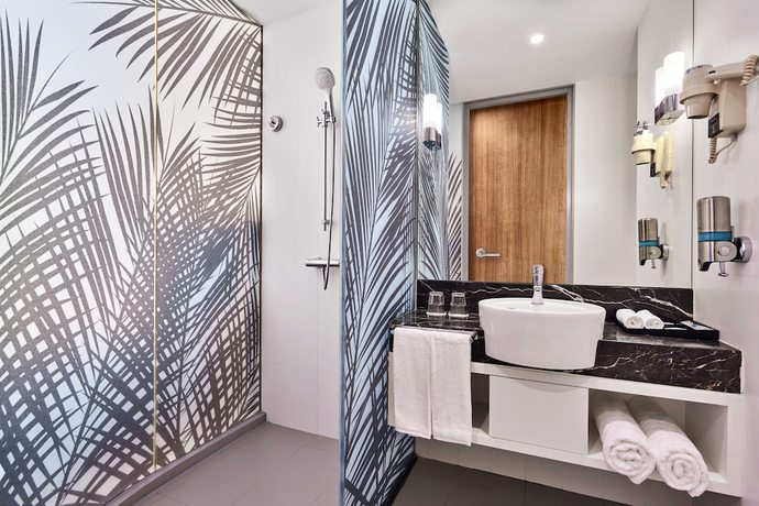 Imagen de la habitación del Hotel Holiday Inn Express Kota Kinabalu City Centre. Foto 6