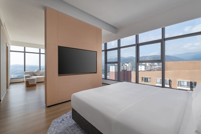 Imagen de la habitación del Hotel Holiday Inn Express Kunming Yiliang Center by IHG. Foto 11