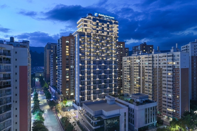 Imagen general del Hotel Holiday Inn Express Kunming Yiliang Center by IHG. Foto 1