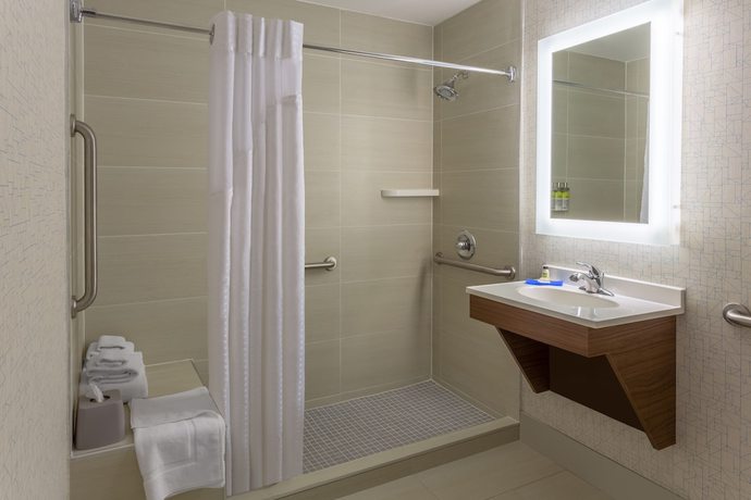 Imagen de la habitación del Hotel Holiday Inn Express La Guardia Airport. Foto 16