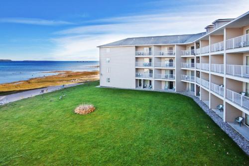 Imagen general del Hotel Holiday Inn Express Lake Front - St Ignace. Foto 3