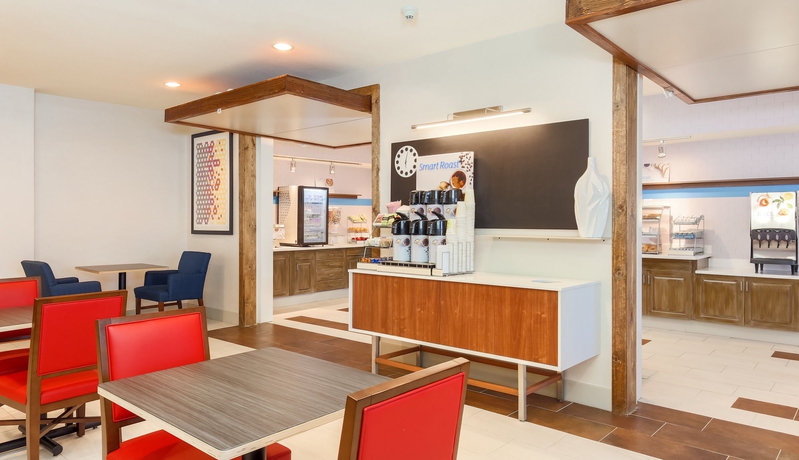 Imagen del bar/restaurante del Hotel Holiday Inn Express Las Vegas - Stadium Area. Foto 2